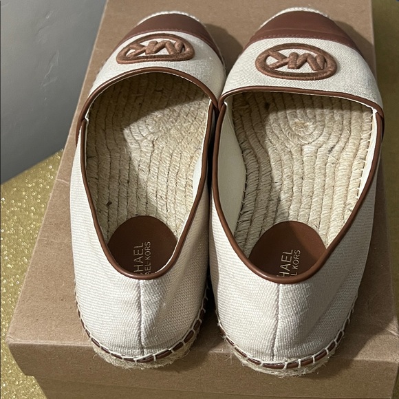 NIB Michael Kors Kendrick Luggage MK Logo Espadrilles - Picture 9 of 16